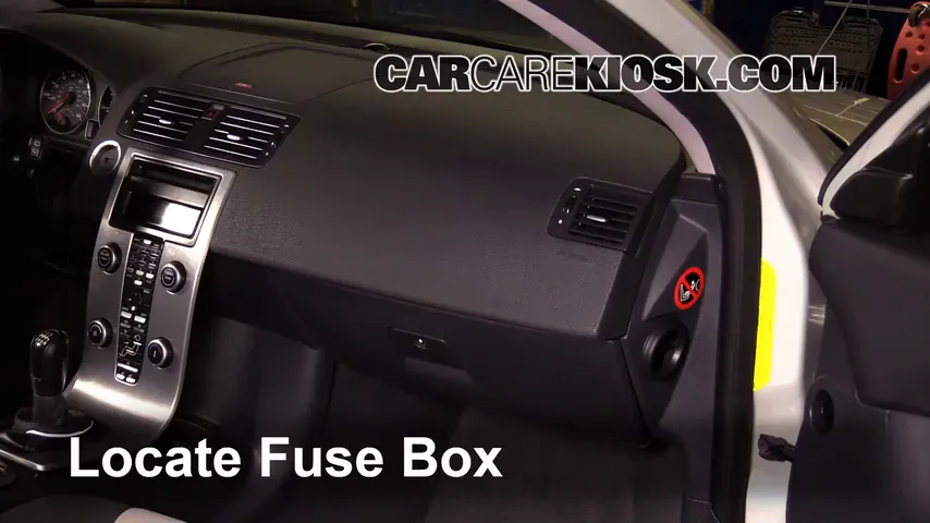 2008 Volvo C30 T5 2.5L 5 Cyl. Turbo Fuse (Interior)